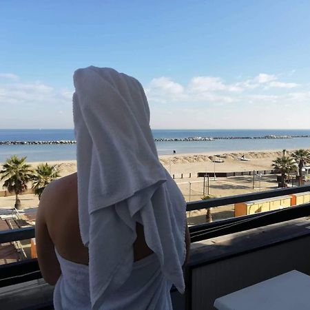 Hotel Brenta Viserbella di Rimini Buitenkant foto