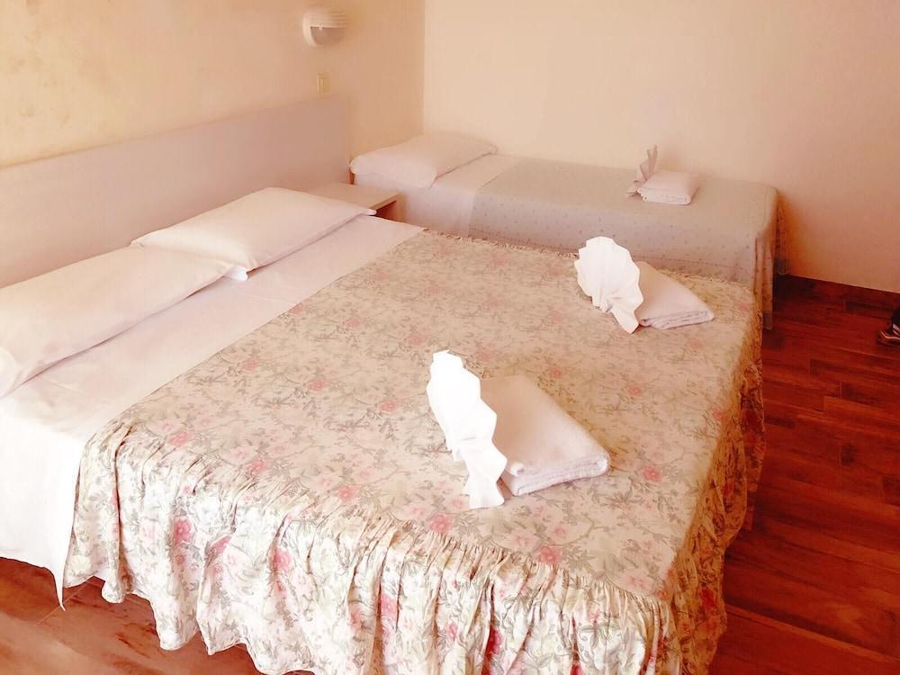 Hotel Brenta Viserbella di Rimini Buitenkant foto