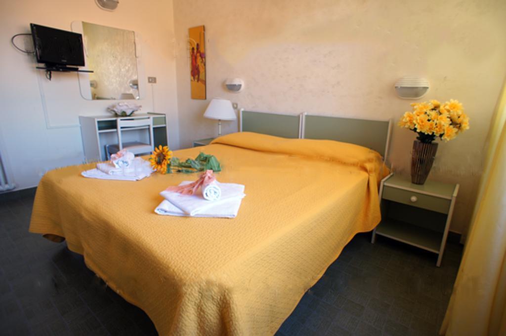 Hotel Brenta Viserbella di Rimini Buitenkant foto