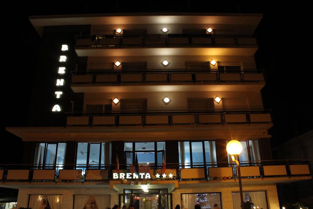 Hotel Brenta Viserbella di Rimini Buitenkant foto