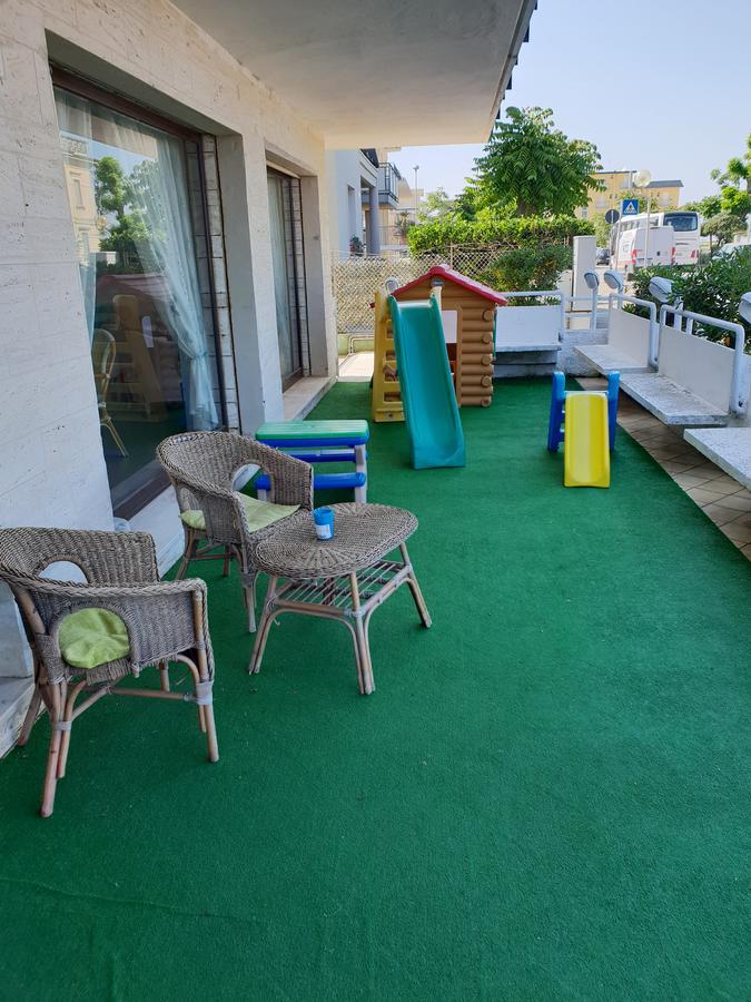 Hotel Brenta Viserbella di Rimini Buitenkant foto