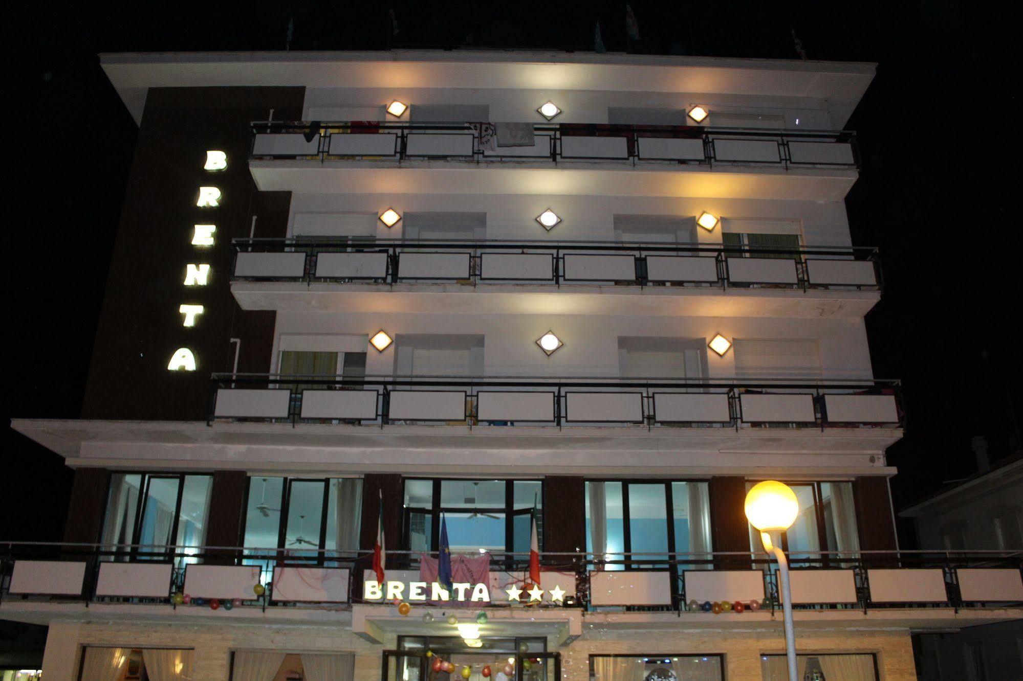 Hotel Brenta Viserbella di Rimini Buitenkant foto
